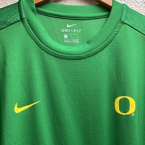 Nike Oregon Ducks Green Dri-Fit Long Sleeve Tee